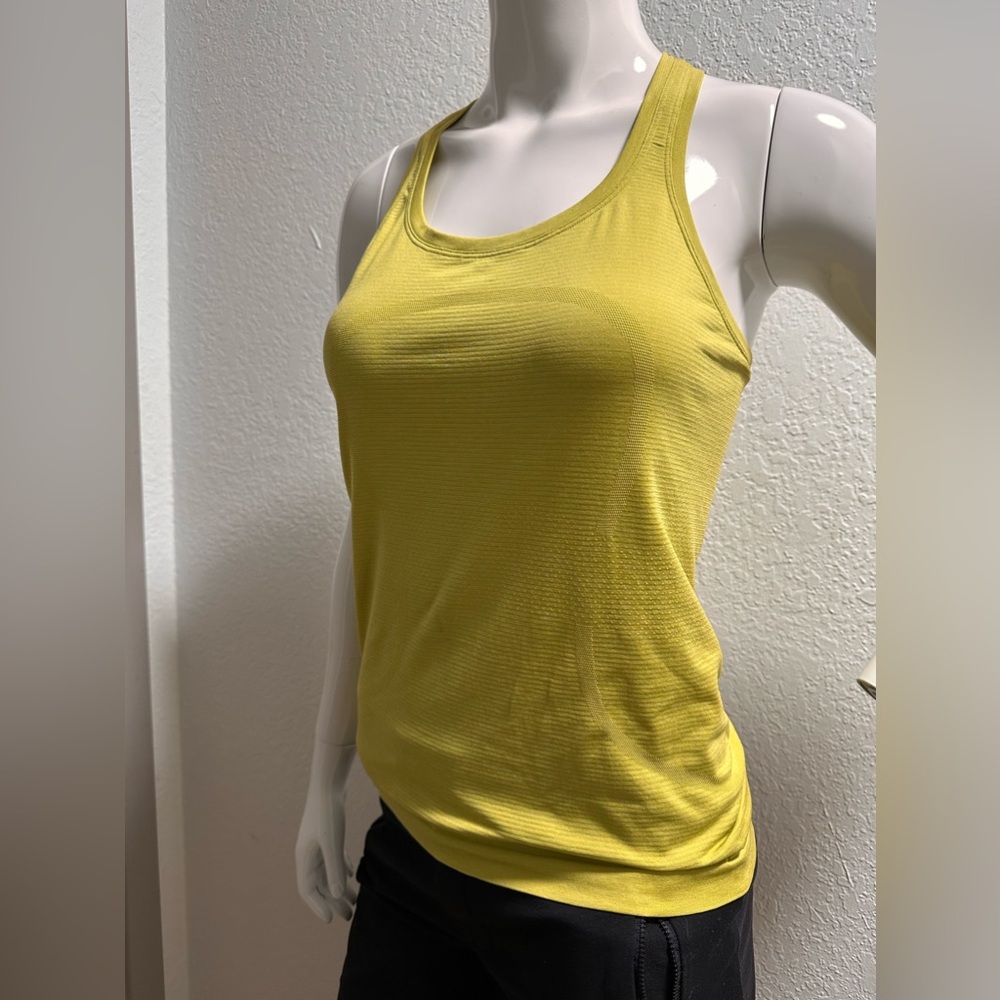Lululemon Swiftly Tech Racerback 2.0 - Picture 5 of 7